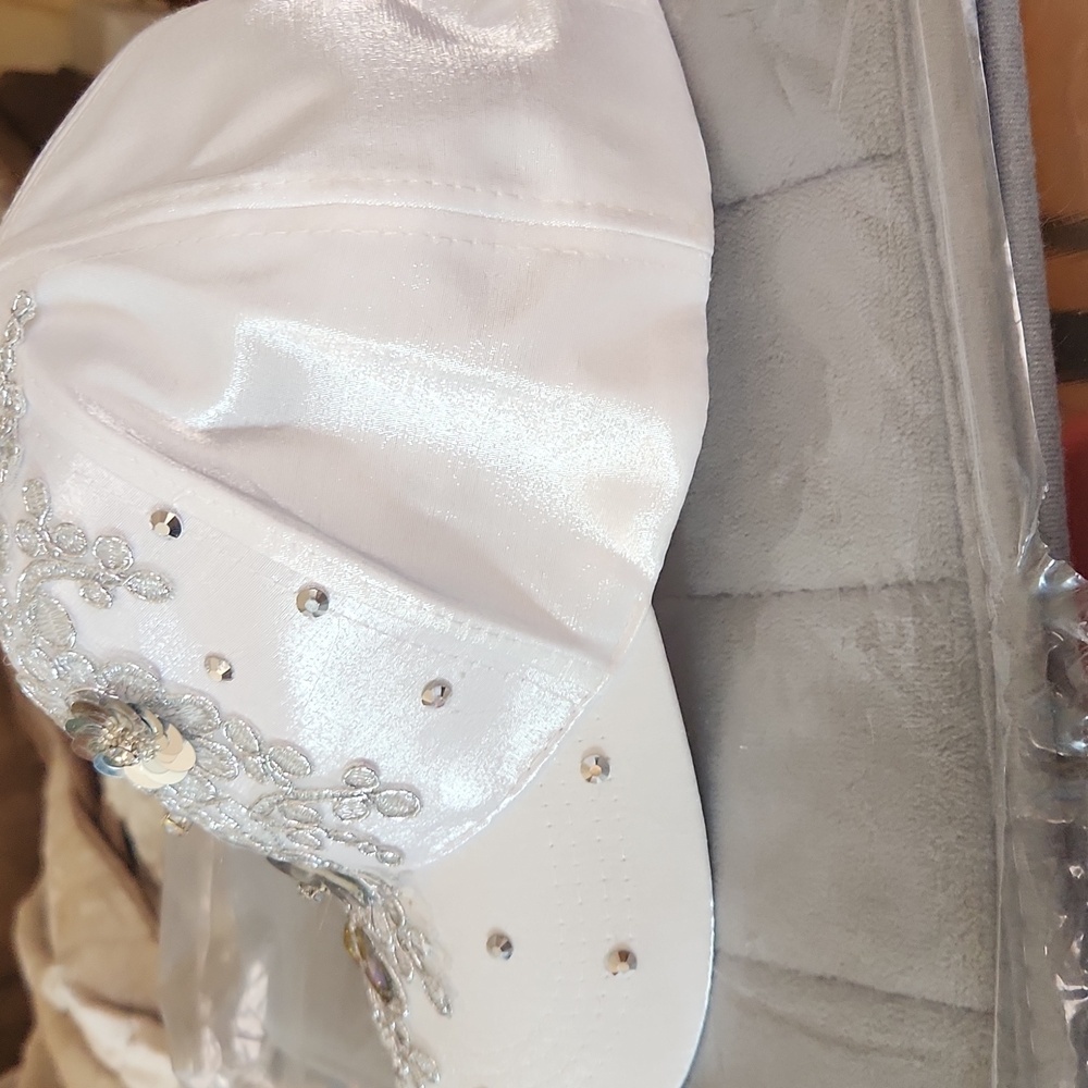 Brand New Handmade Womens Hat - Picture 2 of 7